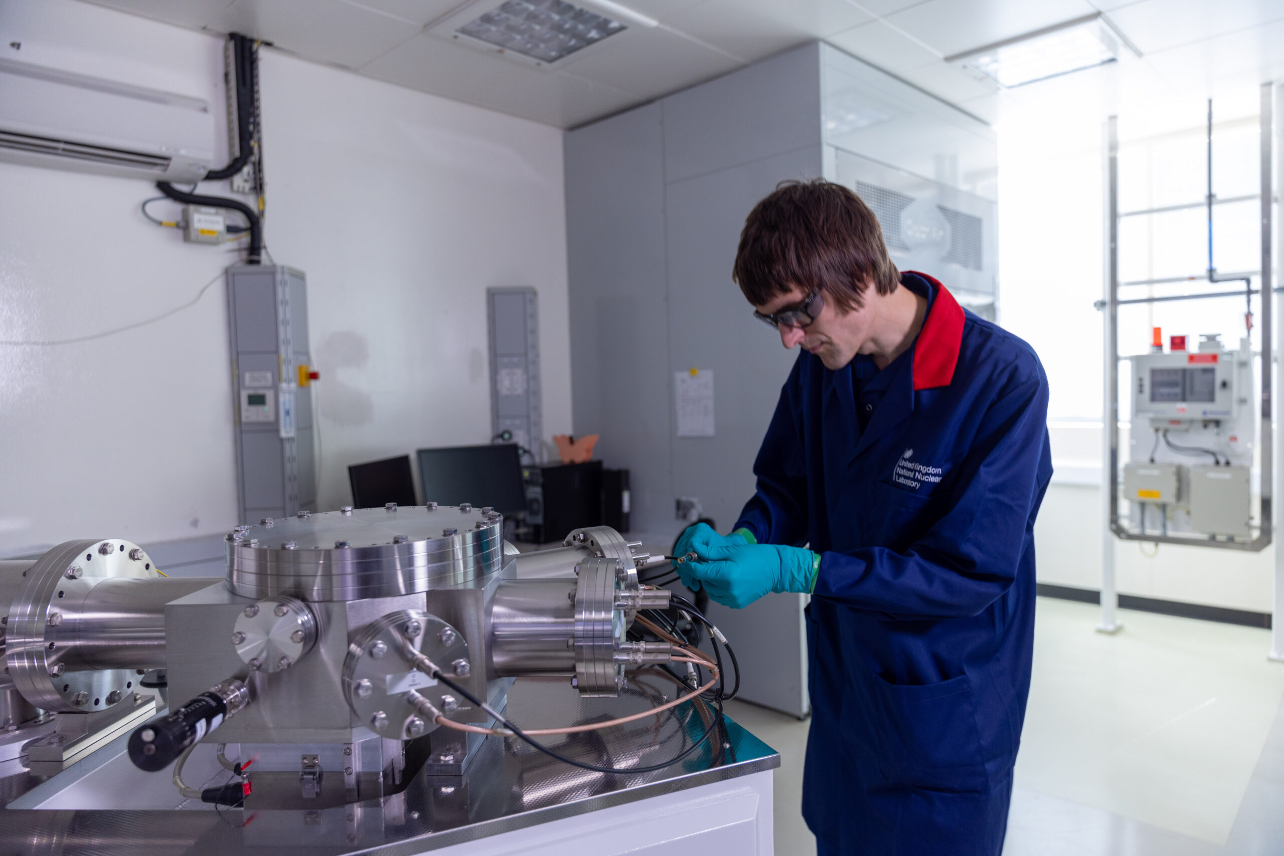 Setting up the mass spectrometer for material inspection at UKNNL’s Nuclear Materials Research Centre